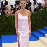 Gwyneth Paltrow en la alfombra roja de la Gala Met 2017