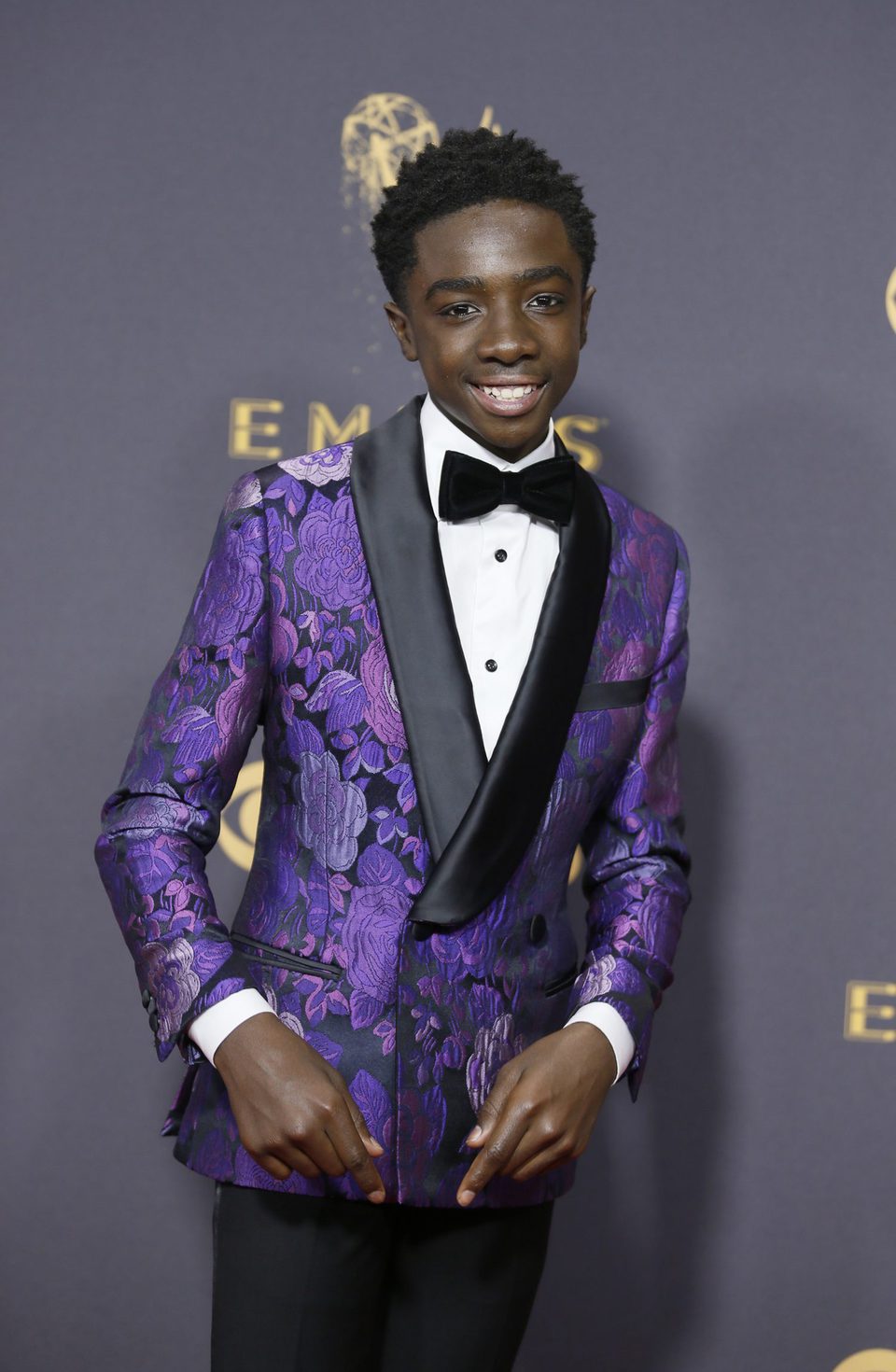 Caleb McLaughlin en la alfombra roja de los premios Emmy 2017