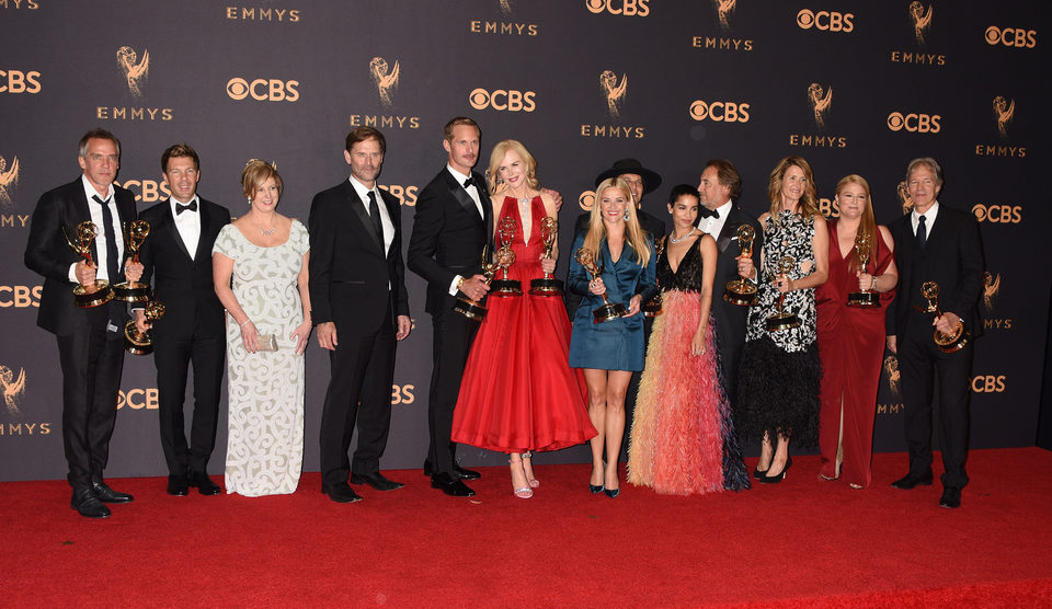 El equipo de 'Big Little Lies' con sus Emmy 2017, incluido mejor miniserie