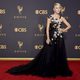 Julianne Hough en la alfombra roja de los Emmy 2017