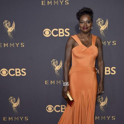 Viola Davis en la alfombra roja de los Emmy 2017