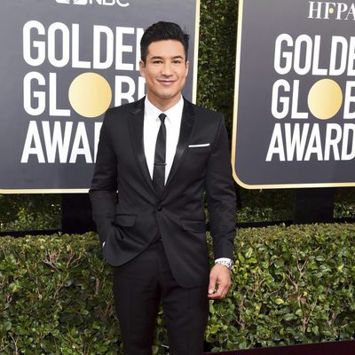 Mario Lopez en la alfombra roja de los Globos de Oro 2018