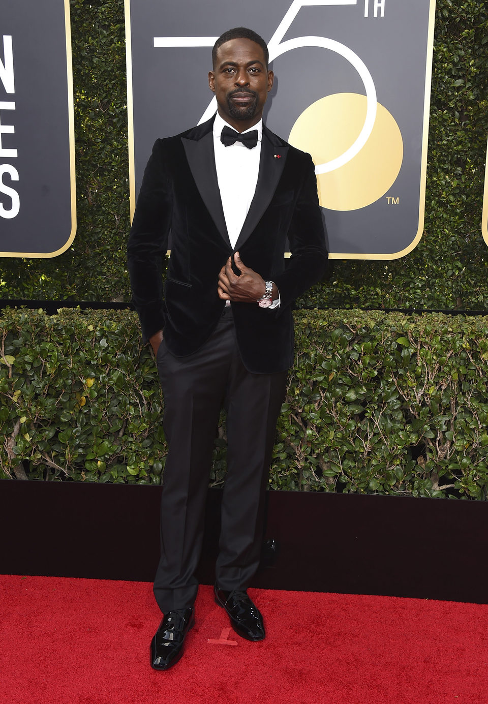 Sterling K. Brown en la alfombra roja de los Globos de Oro 2018