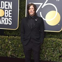 Norman Reedus en la alfombra roja de los Globos de Oro 2018