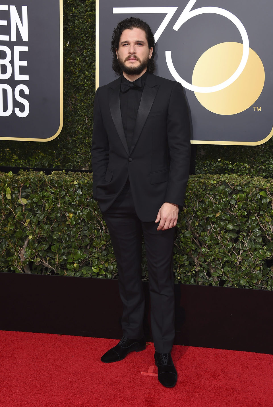 Kit Harington en la alfombra roja de los Globos de Oro 2018