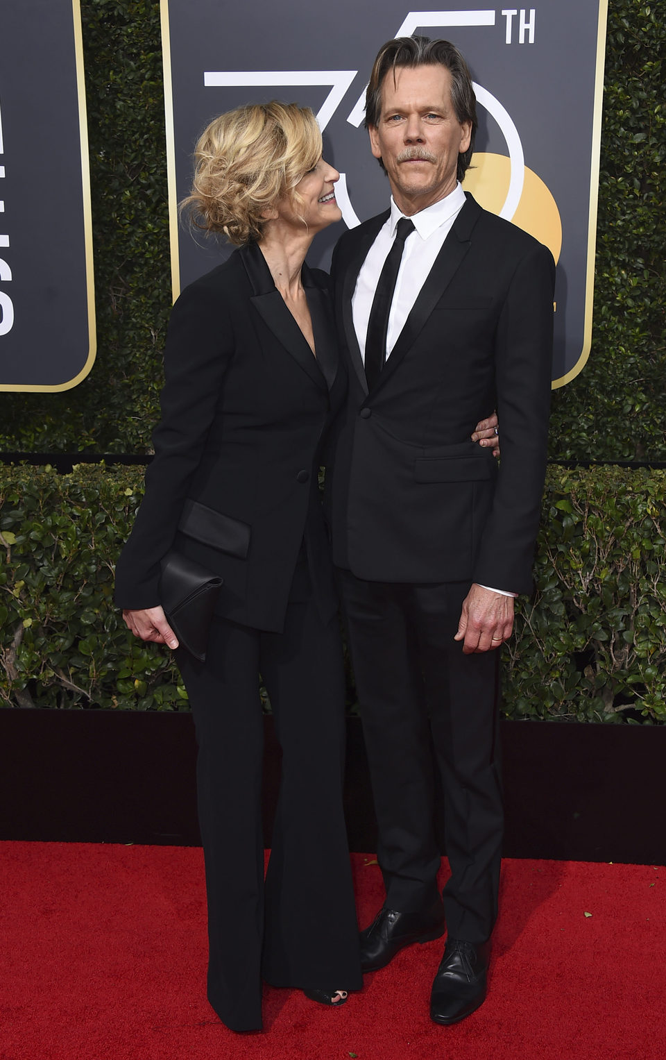 Kevin Beacon y Kyra Sedgwick en la alfombra roja de los Globos de Oro 2018