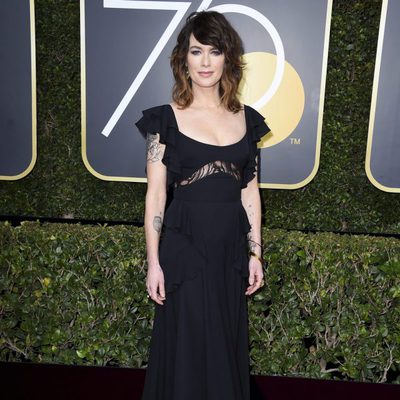 Lena Headey en la alfombra roja de los Globos de Oro 2018