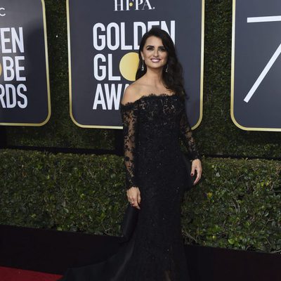 Penelope Cruz en la alfombra roja de los Globos de Oro 2018