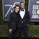 Timothee Chalamet y Armie Hammer en la alfombra roja de los Globos de Oro 2018