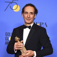 Alexander Desplat gana mejor música en los Globos de Oro 2018