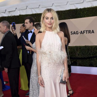 Margot Robbie posa en la alfombra roja de los Premios del Sindicato de Actores