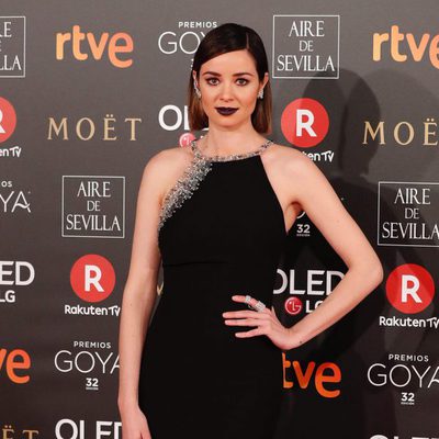 Dafne Fernández en la alfombra roja de los Premios Goya 2018