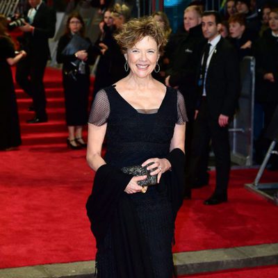 Annette Bening en la alfombra roja de los BAFTA 2018