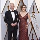 Patrick Stewart y su mujer en la alfombra roja de los Oscar 2018