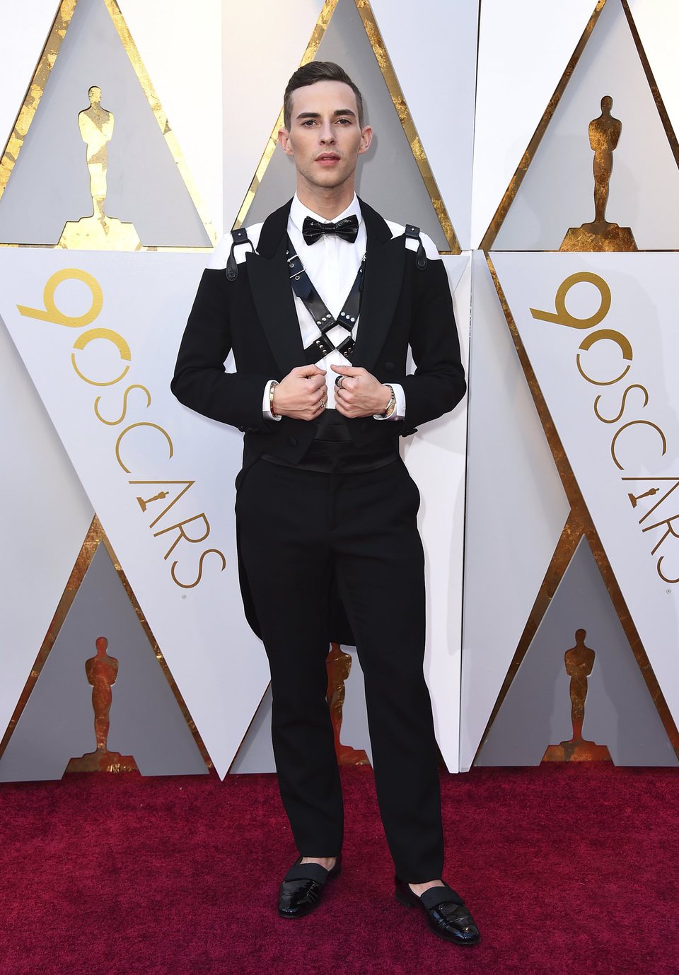 Adam Rippon en la alfombra roja de los Oscar 2018