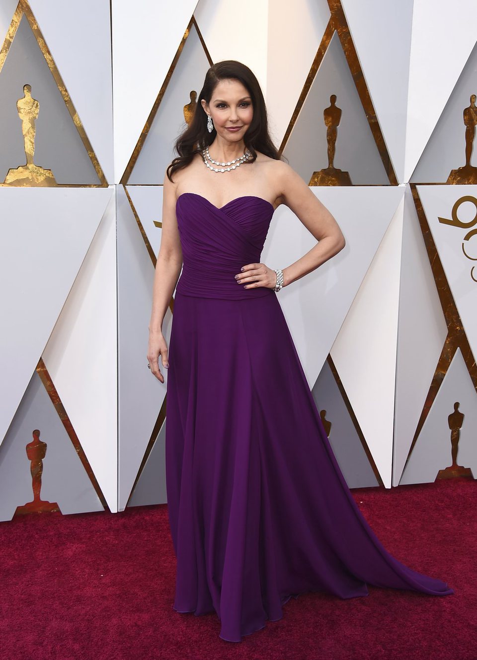 Ashley Judd en la alfombra roja de los Oscar 2018