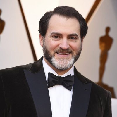 Michael Stuhlbarg en la alfombra roja de los Oscar 2018