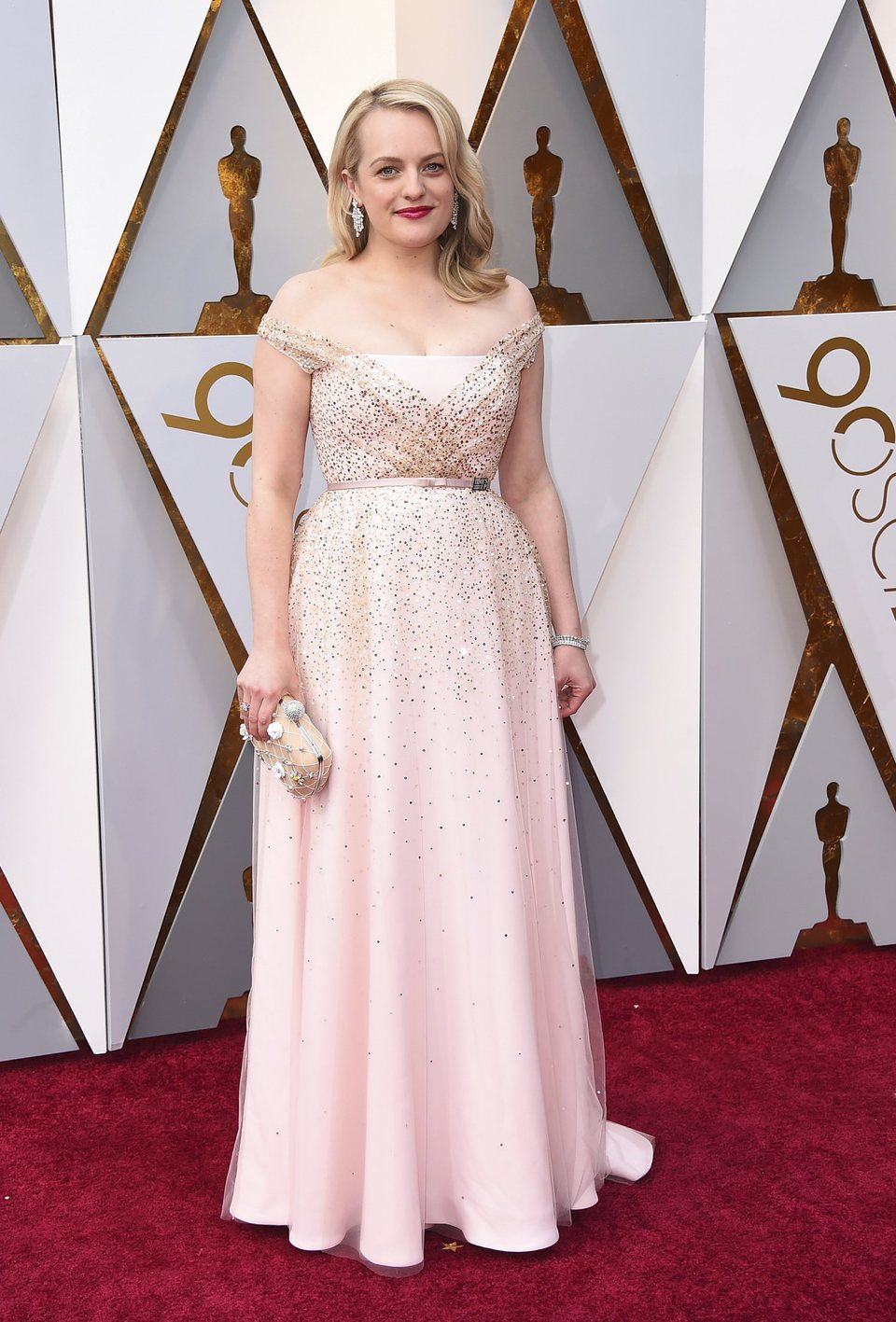 Elisabeth Moss en la alfombra roja de los Oscar 2018