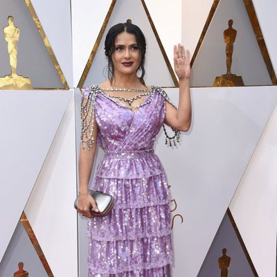 Salma Hayek en la alfombra roja de los Oscars 2018