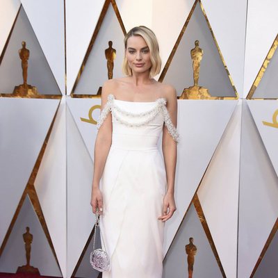 Margot Robbie en la alfombra roja de los Oscar 2018