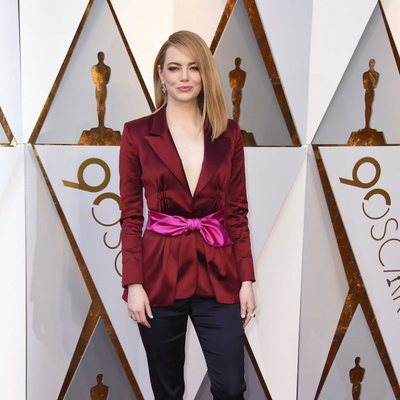 Emma Stone en la alfombra roja de los Oscars 2018