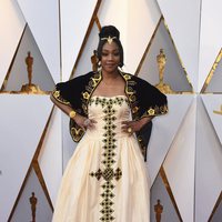 Tiffany Haddish en la alfombra roja de los Oscar