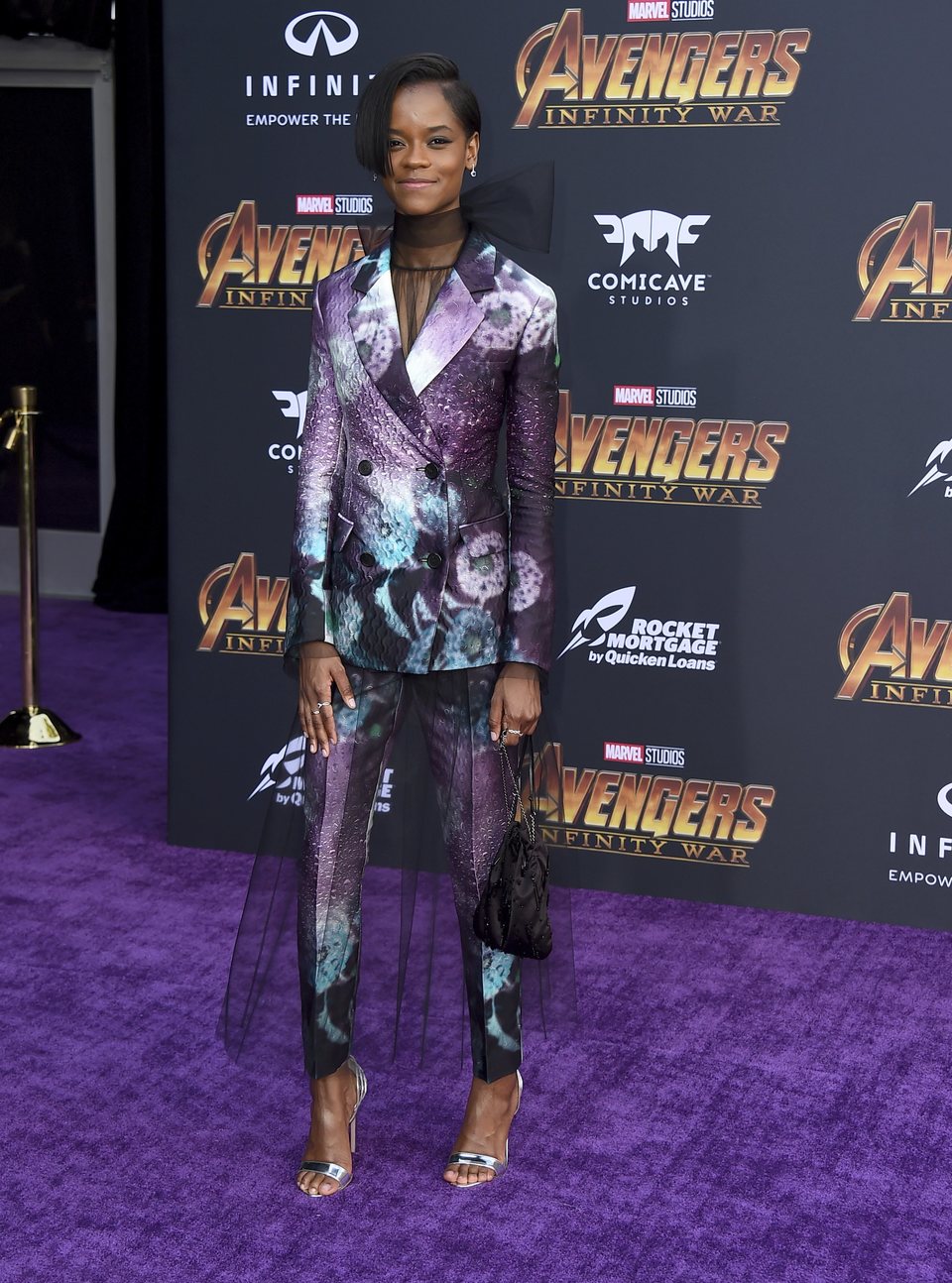 Letitia Wright en la alfombra púrpura de la premiere mundial de 'Vengadores: Infinity War'