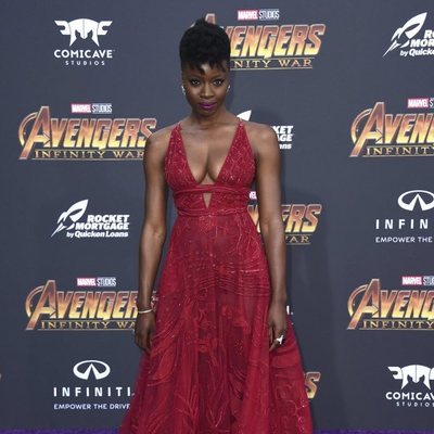 Danai Gurira posa en la premiere mundial de 'Vengadores: Infinity War'