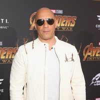 Vin Diesel posa en la alfombra púrpura de la premiere mundial de 'Vengadores: Infinity War'