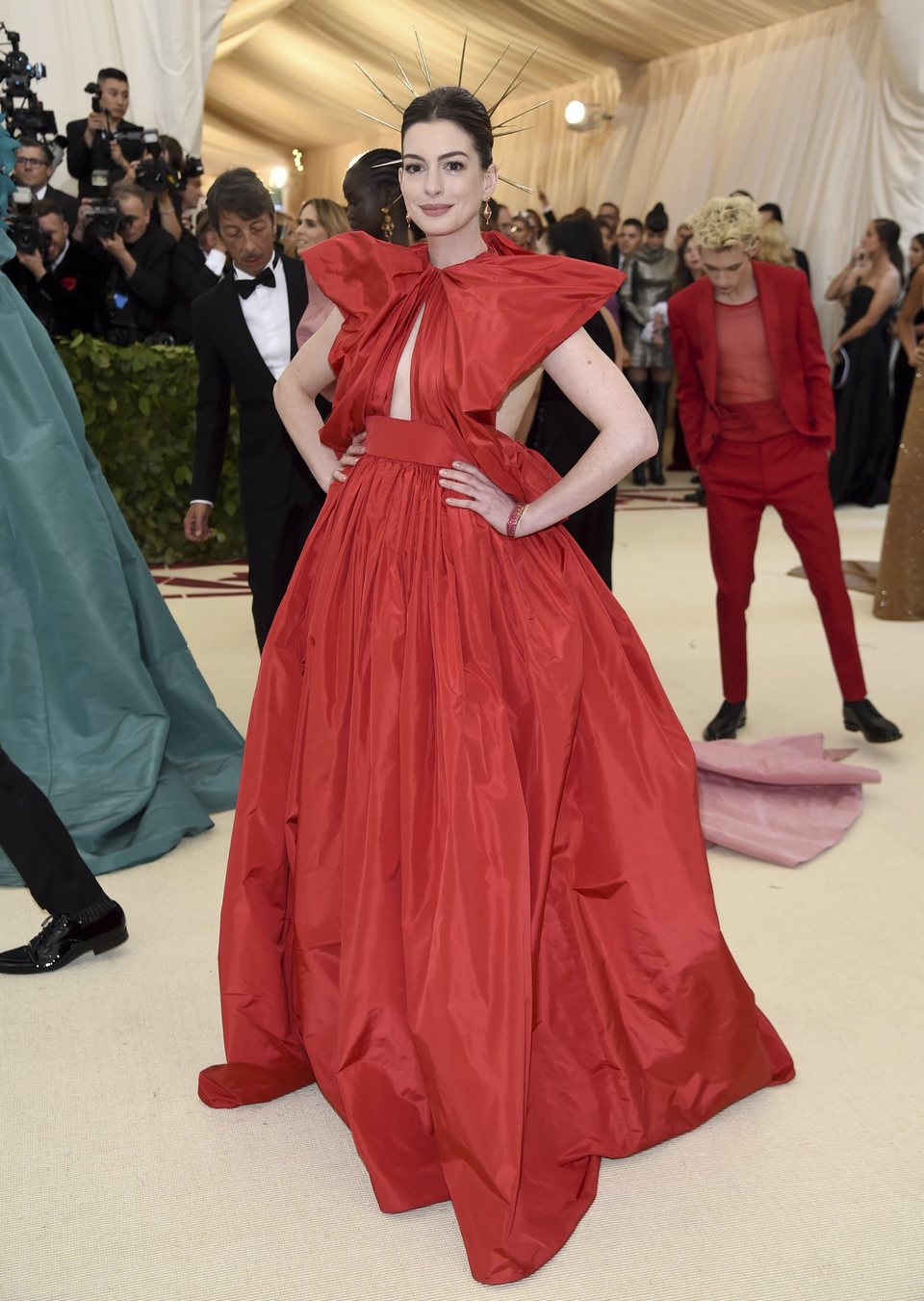 Anne Hathaway en la Gala Met 2018