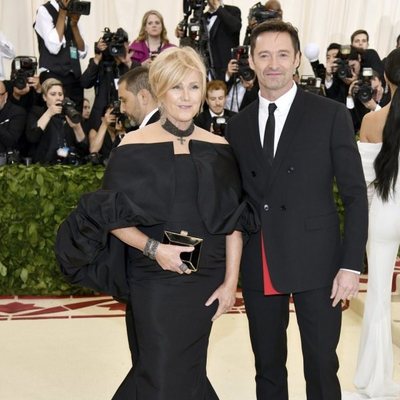 Hugh Jackman y su mujer Deborra-Lee Furness en la Gala Met 2018