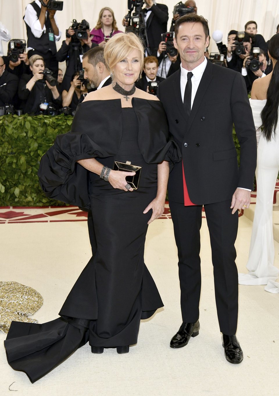 Hugh Jackman y su mujer Deborra-Lee Furness en la Gala Met 2018