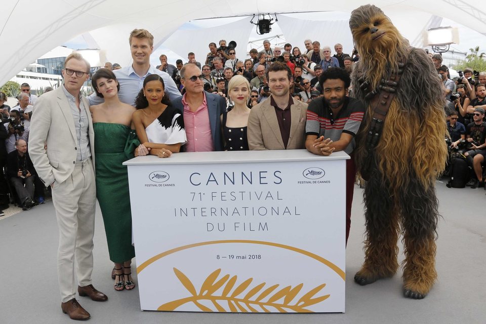 Los actores de 'Han Solo: Una historia de Star Wars' asisten a la premiere de la película en el Festival de Cannes