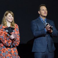 Bryce Dallas-Howard y Chris Pratt en la premiere mundial de 'Jurassic World: El reino caído' en Madrid