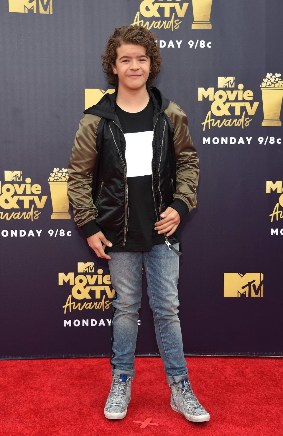 Gaten Matarazzo en la alfombra roja de los MTV Movie & TV Awards 2018