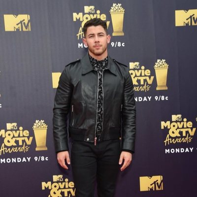 Nick Jonas en la alfombra roja de los MTV Movie & TV Awards 2018