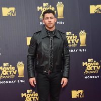 Nick Jonas en la alfombra roja de los MTV Movie & TV Awards 2018