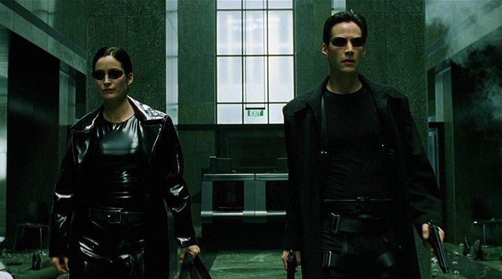 Keanu Reeves and Carrie-Anne Moss as Neo and Trinity in 'The Matrix'