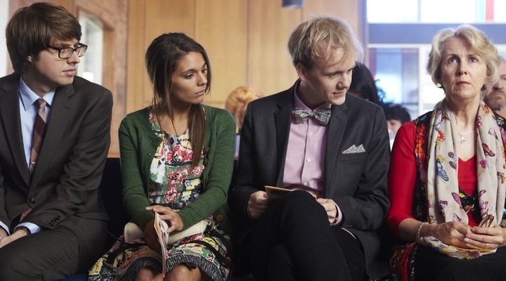 'Please Like Me' strikes the perfect balance between comedy and pathos