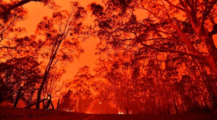 A shocking image of the bushfire crisis in Australia