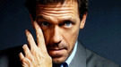 Hugh Laurie negocia interpretar al villano del remake de 'RoboCop'