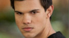 Taylor Lautner intenta defender la relación de Jacob con Renesmee en 'Amanecer: Parte 2'