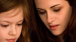 Bella y su hija Renesmee protagonizan la nueva imagen de 'Amanecer: Parte 2'