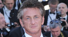 Sean Penn podría protagonizar el thriller de acción basado en la novela 'Prone Gunman'