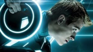 Garrett Hedlund está interesado en regresar a una tercera parte de 'Tron'