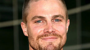 Stephen Amell afirma que no será el protagonista de 'Cincuenta sombras de Grey'