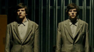 'The Double' presenta nuevo tráiler, con Jesse Eisenberg y Mia Wasikowska