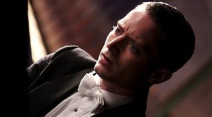 Elijah Wood corre por su vida en un clip exclusivo de 'Grand Piano'