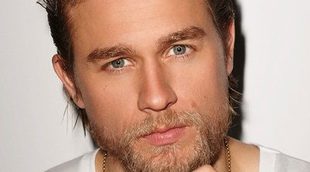 Charlie Hunnam y sus compañeros de 'Hijos de la anarquía' hablan de 'Cincuenta sombras de Grey'