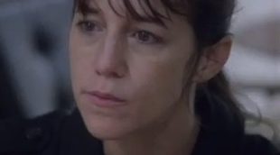 Charlotte Gainsbourg recibe un curioso regalo por Navidad en el nuevo clip de 'Nymphomaniac'